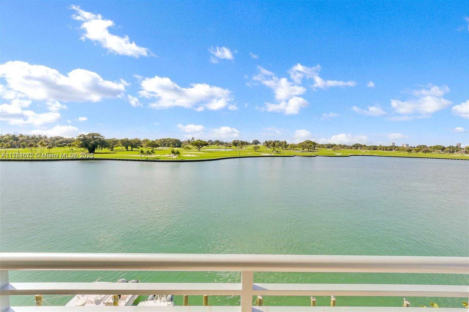 Small Image of 9250 WEST BAY HARBOR DR #5C, Bay Harbor Islands Number 4