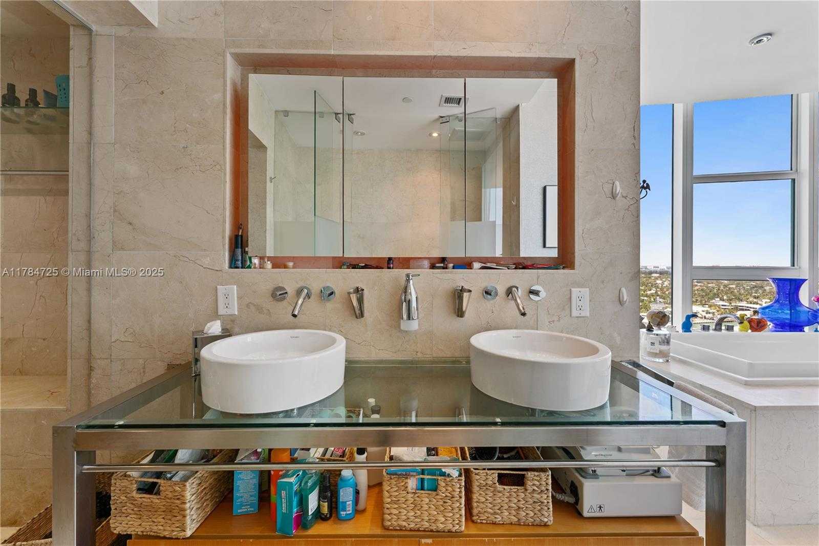 Small Image of 6000 INDIAN CREEK DR #PH-2501, Miami Beach Number 23