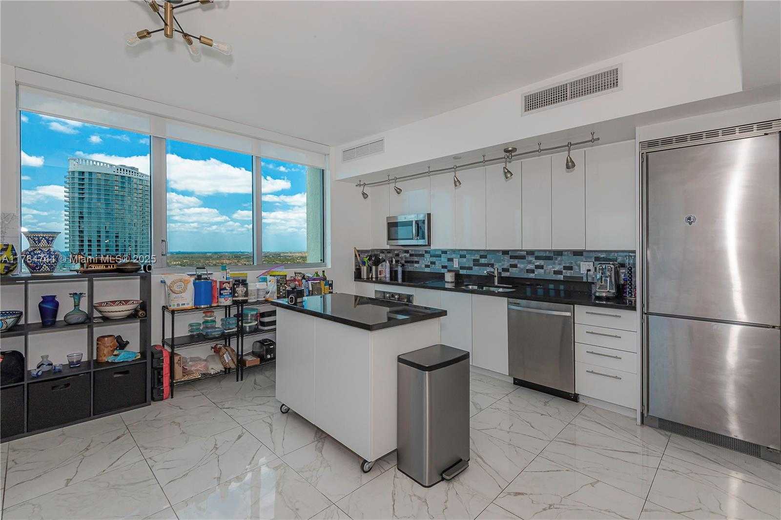 Small Image of 92 SOUTH WEST 3RD ST #4605, Miami Number 3