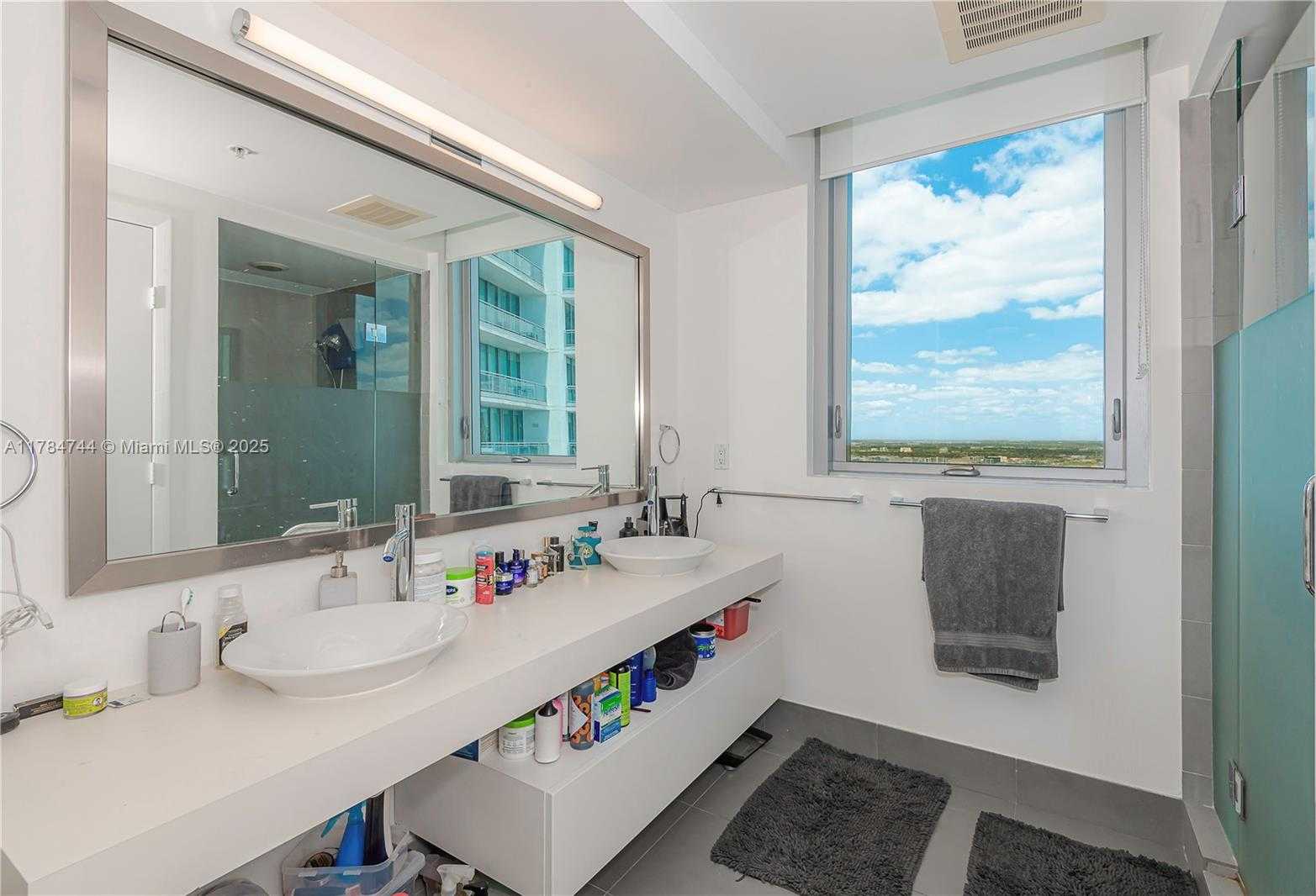 Small Image of 92 SOUTH WEST 3RD ST #4605, Miami Number 4