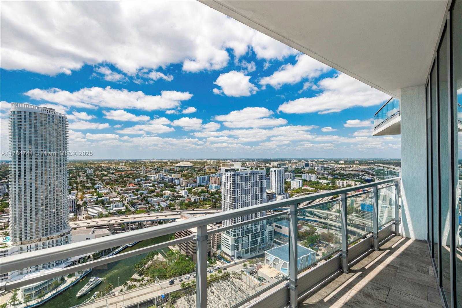 Small Image of 92 SOUTH WEST 3RD ST #4605, Miami Number 9