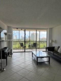 Small Image of 20379 E Country Club Dr, Aventura, FL 33180, USA Number 11