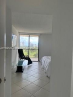 Small Image of 20379 E Country Club Dr, Aventura, FL 33180, USA Number 17