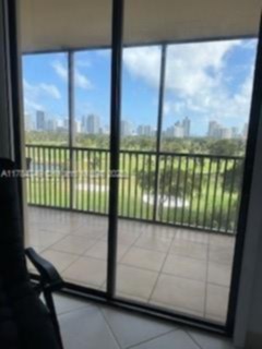 Small Image of 20379 E Country Club Dr, Aventura, FL 33180, USA Number 23