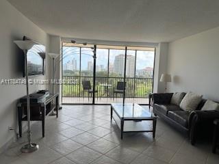 Small Image of 20379 E Country Club Dr, Aventura, FL 33180, USA Number 7