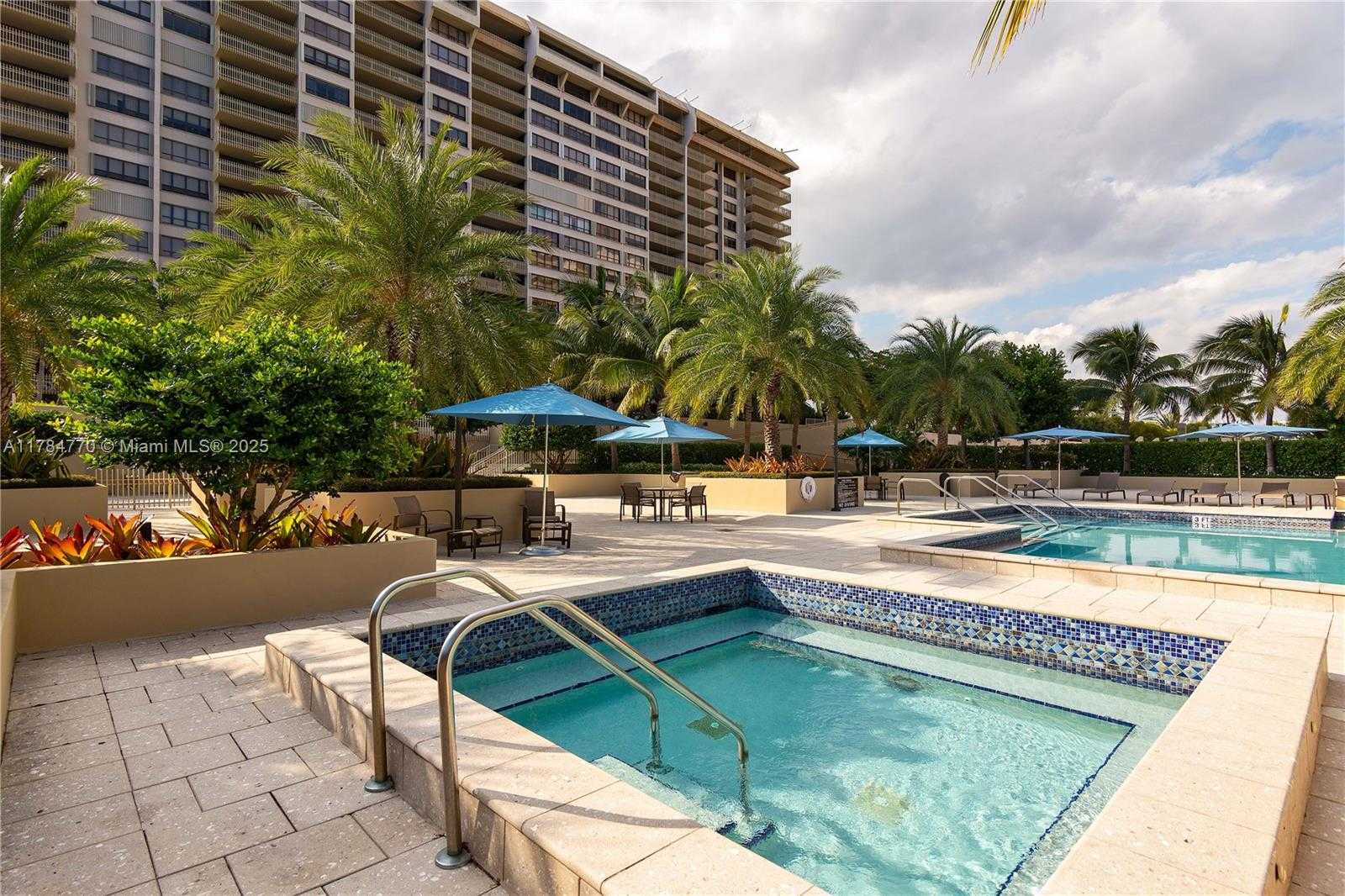 Small Image of 2 GROVE ISLE DR #B703, Miami Number 13