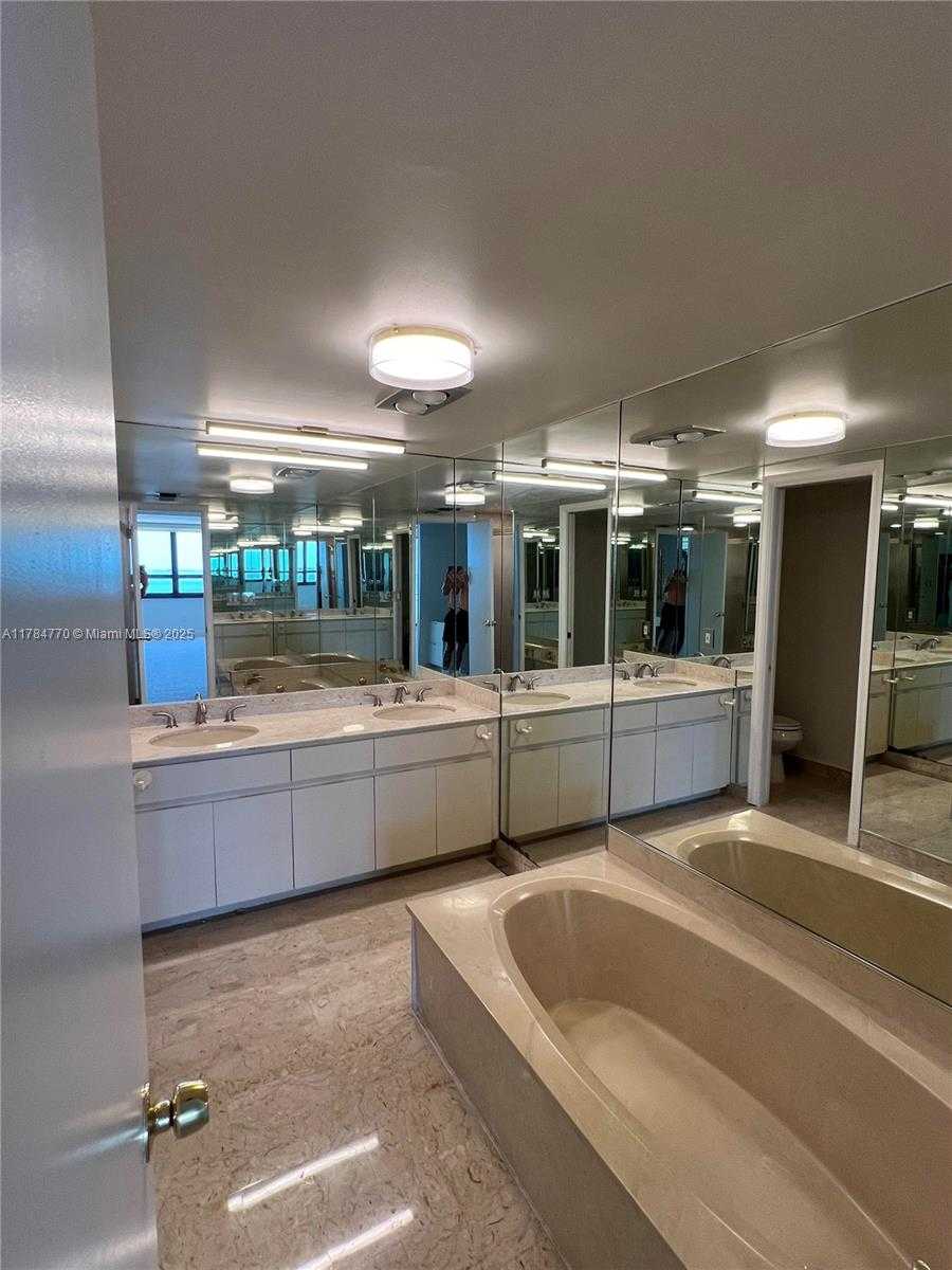 Small Image of 2 GROVE ISLE DR #B703, Miami Number 5