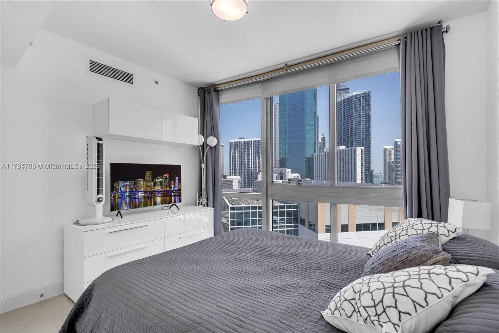 Small Image of 350 SOUTH MIAMI AVE #1601, Miami Number 12