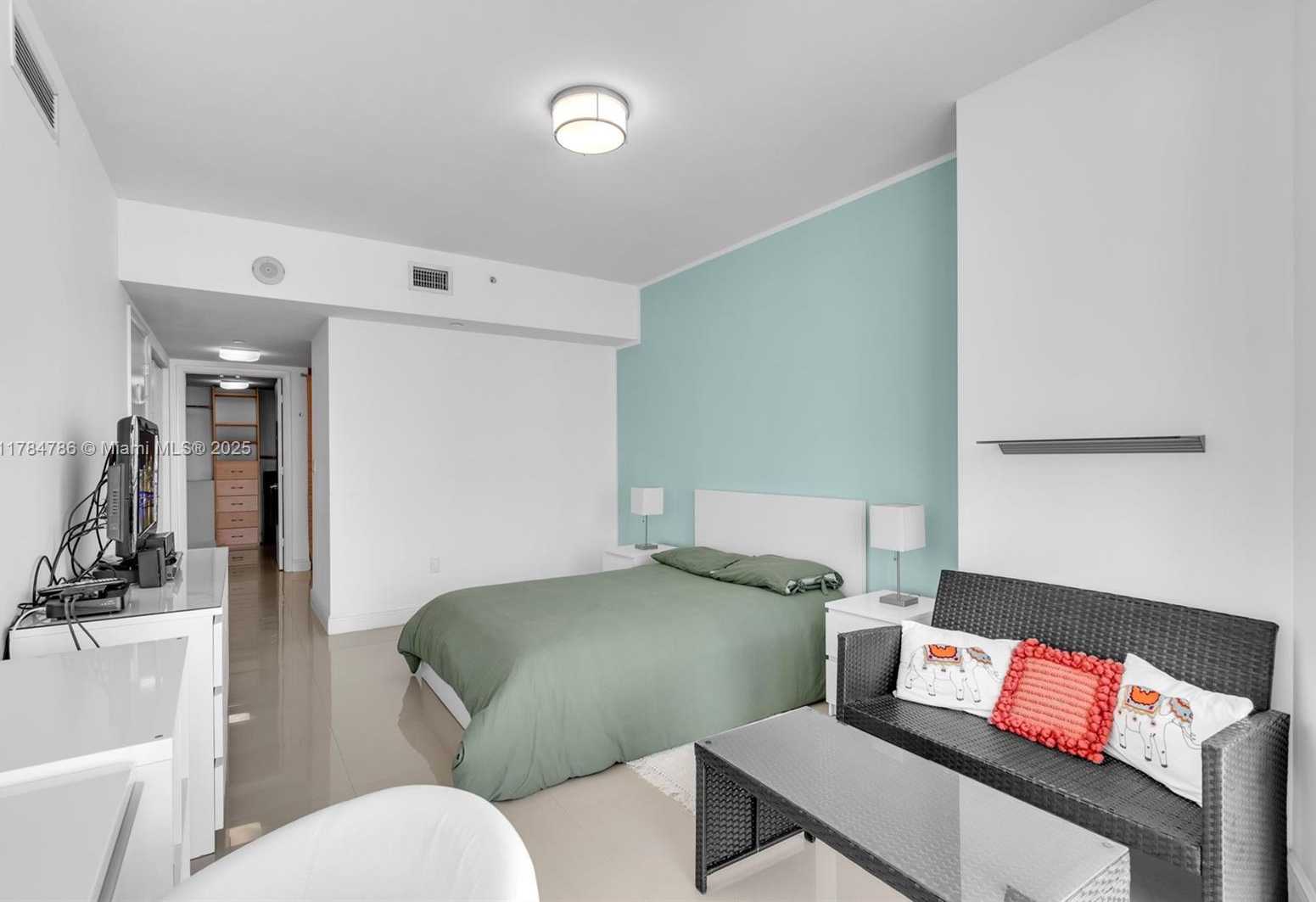 Small Image of 350 SOUTH MIAMI AVE #1601, Miami Number 17