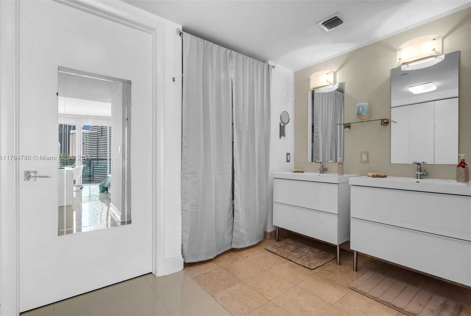 Small Image of 350 SOUTH MIAMI AVE #1601, Miami Number 18