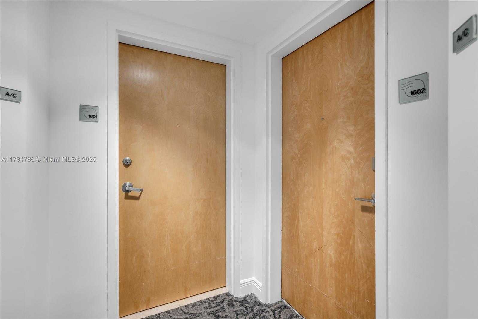 Small Image of 350 SOUTH MIAMI AVE #1601, Miami Number 5