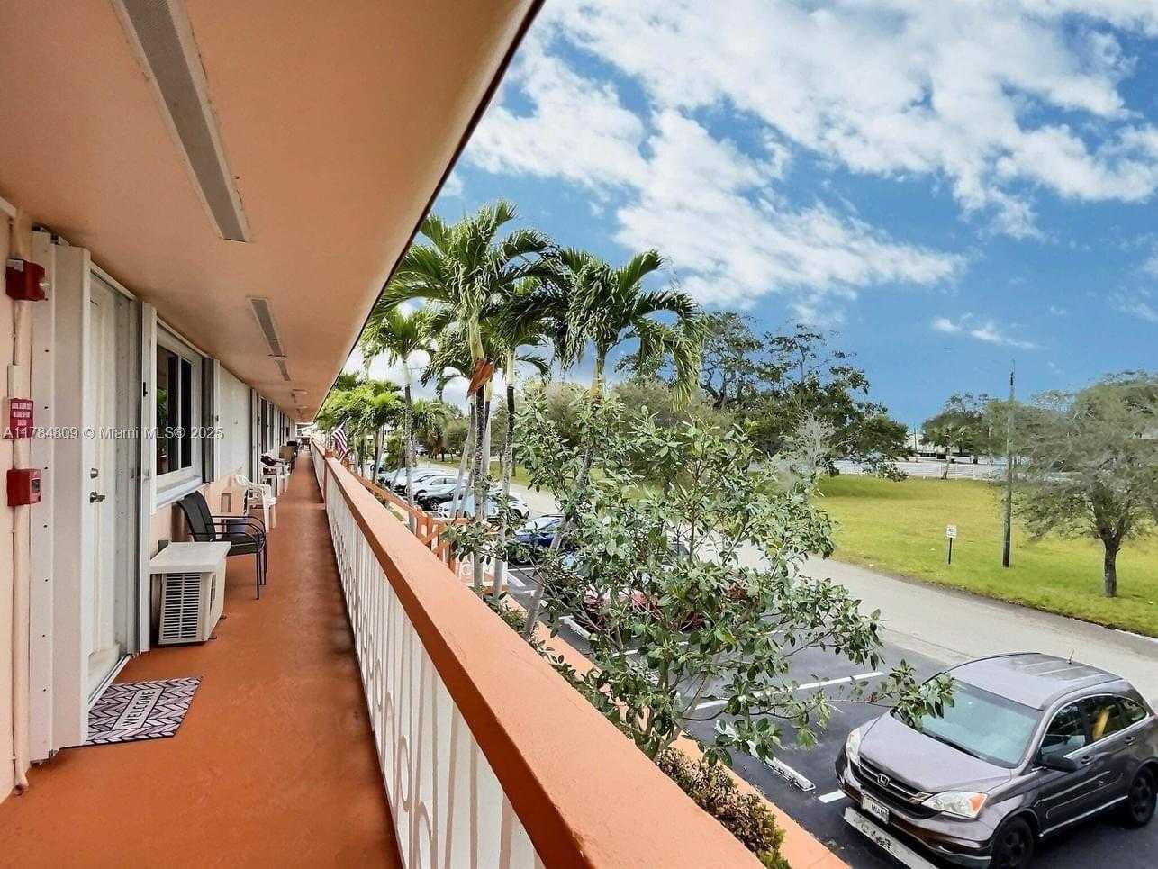 Small Image of 920 SOUTH WEST 10TH TER #12AR, Hallandale Beach Number 13