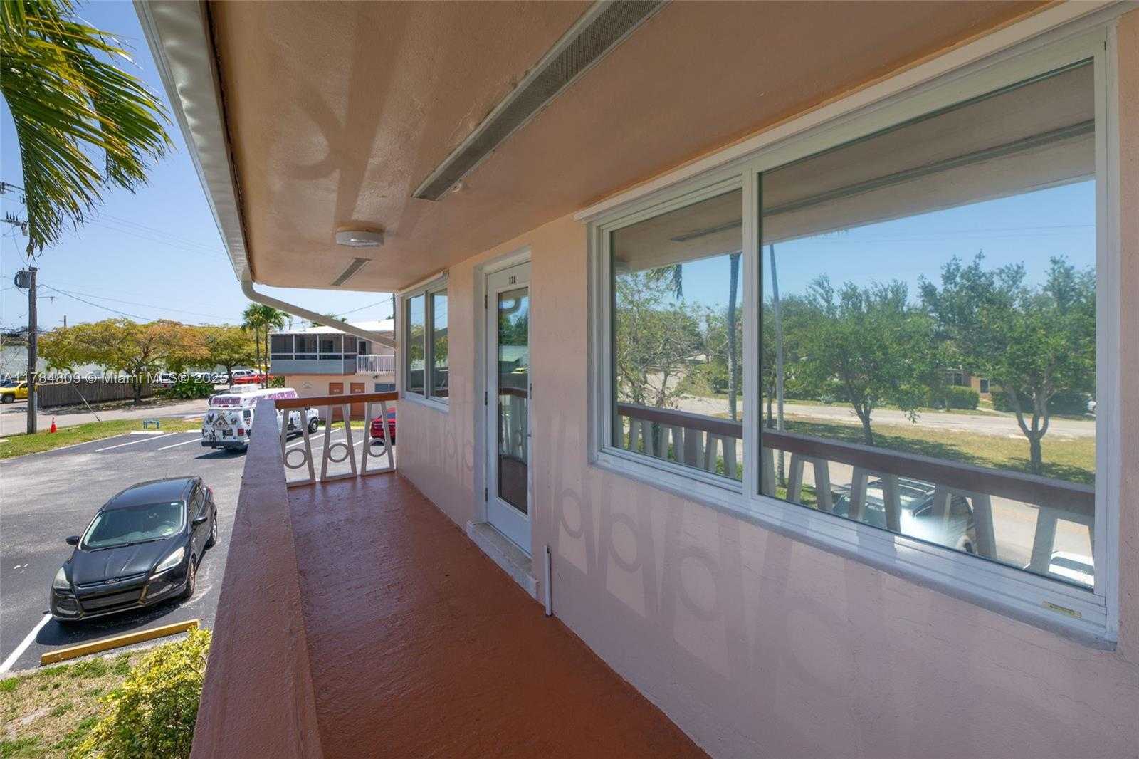 Small Image of 920 SOUTH WEST 10TH TER #12AR, Hallandale Beach Number 27