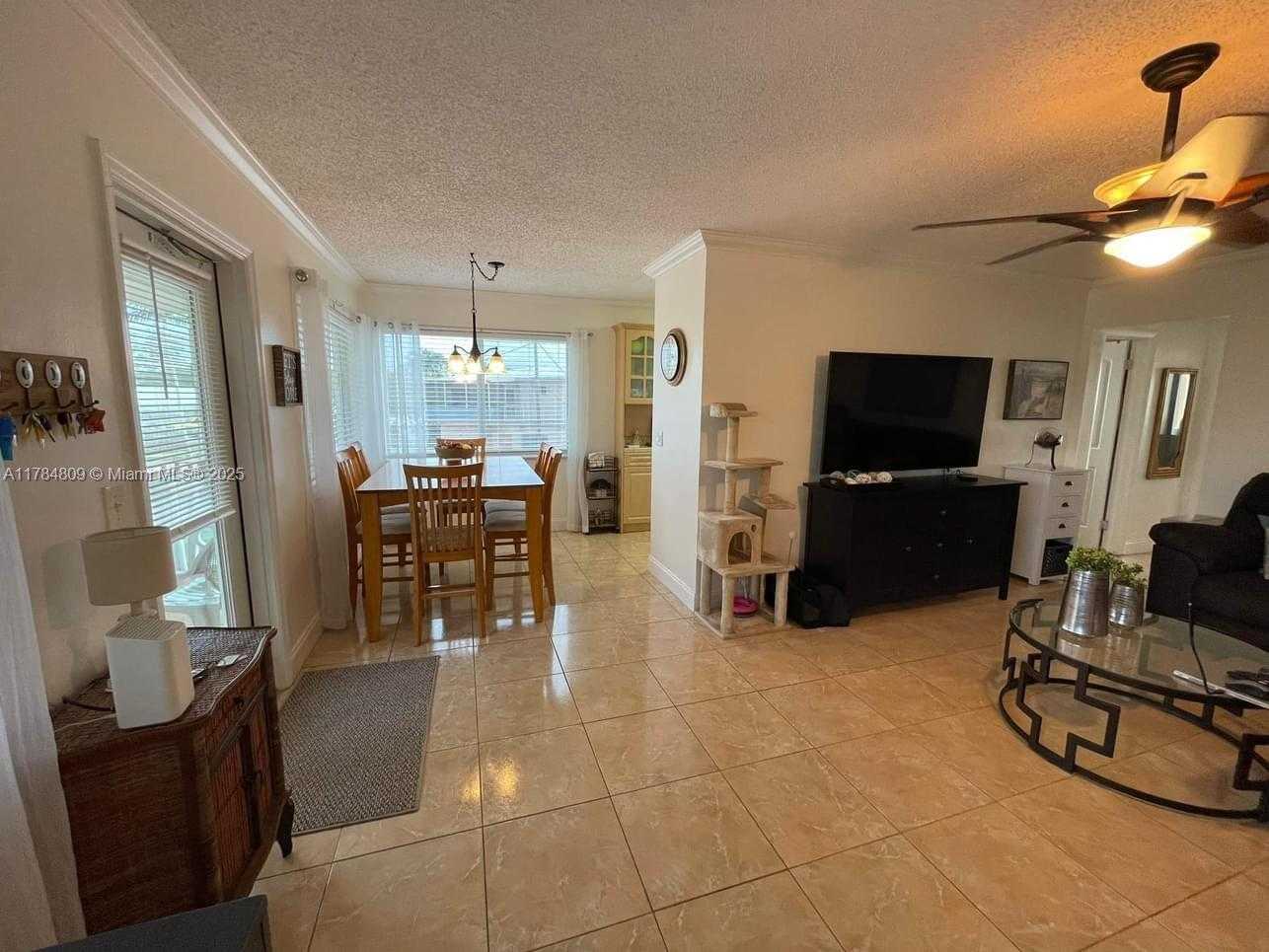 Small Image of 920 SOUTH WEST 10TH TER #12AR, Hallandale Beach Number 6