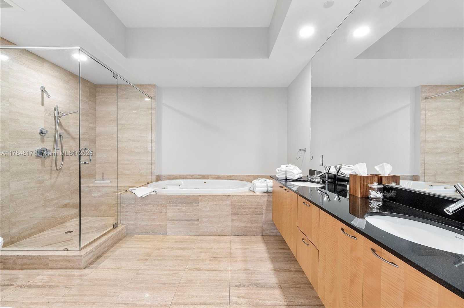 Small Image of 15811 COLLINS AVE #1707, Sunny Isles Beach Number 11