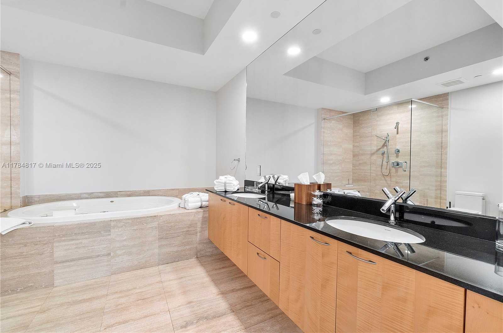 Small Image of 15811 COLLINS AVE #1707, Sunny Isles Beach Number 12