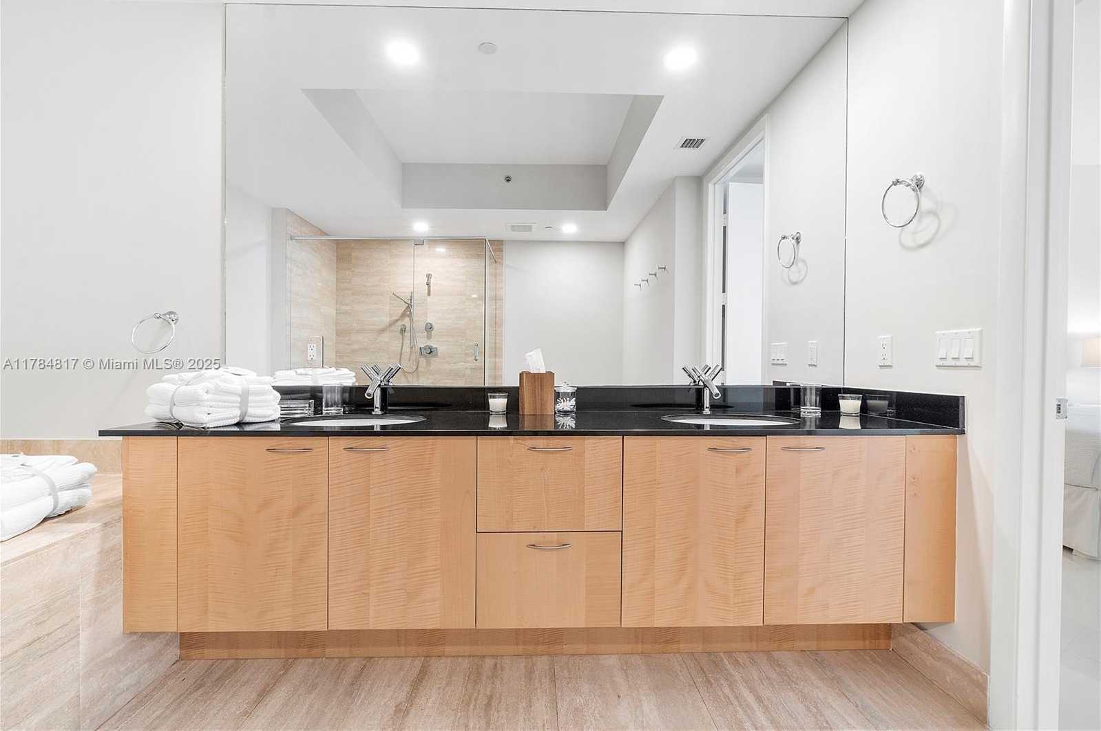 Small Image of 15811 COLLINS AVE #1707, Sunny Isles Beach Number 13