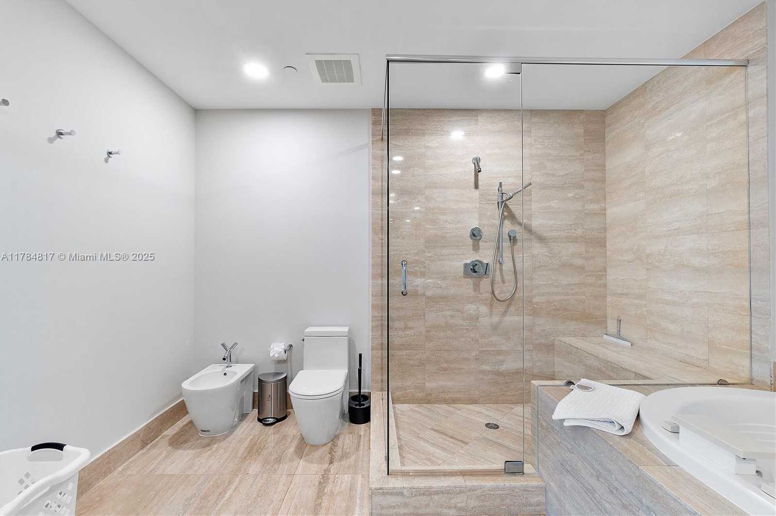 Small Image of 15811 COLLINS AVE #1707, Sunny Isles Beach Number 15