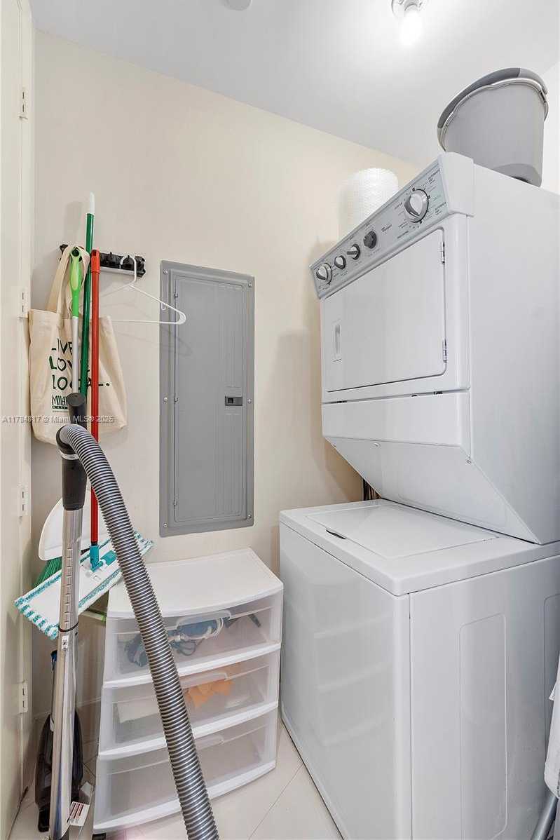 Small Image of 15811 COLLINS AVE #1707, Sunny Isles Beach Number 26