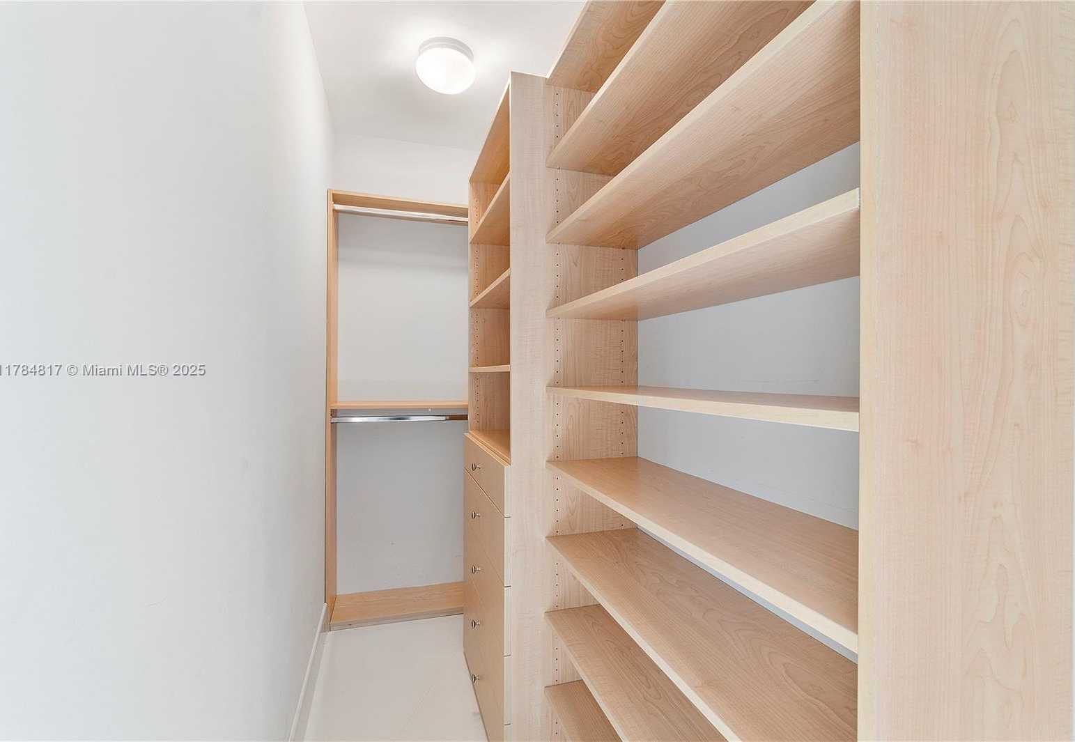 Small Image of 15811 COLLINS AVE #1707, Sunny Isles Beach Number 7