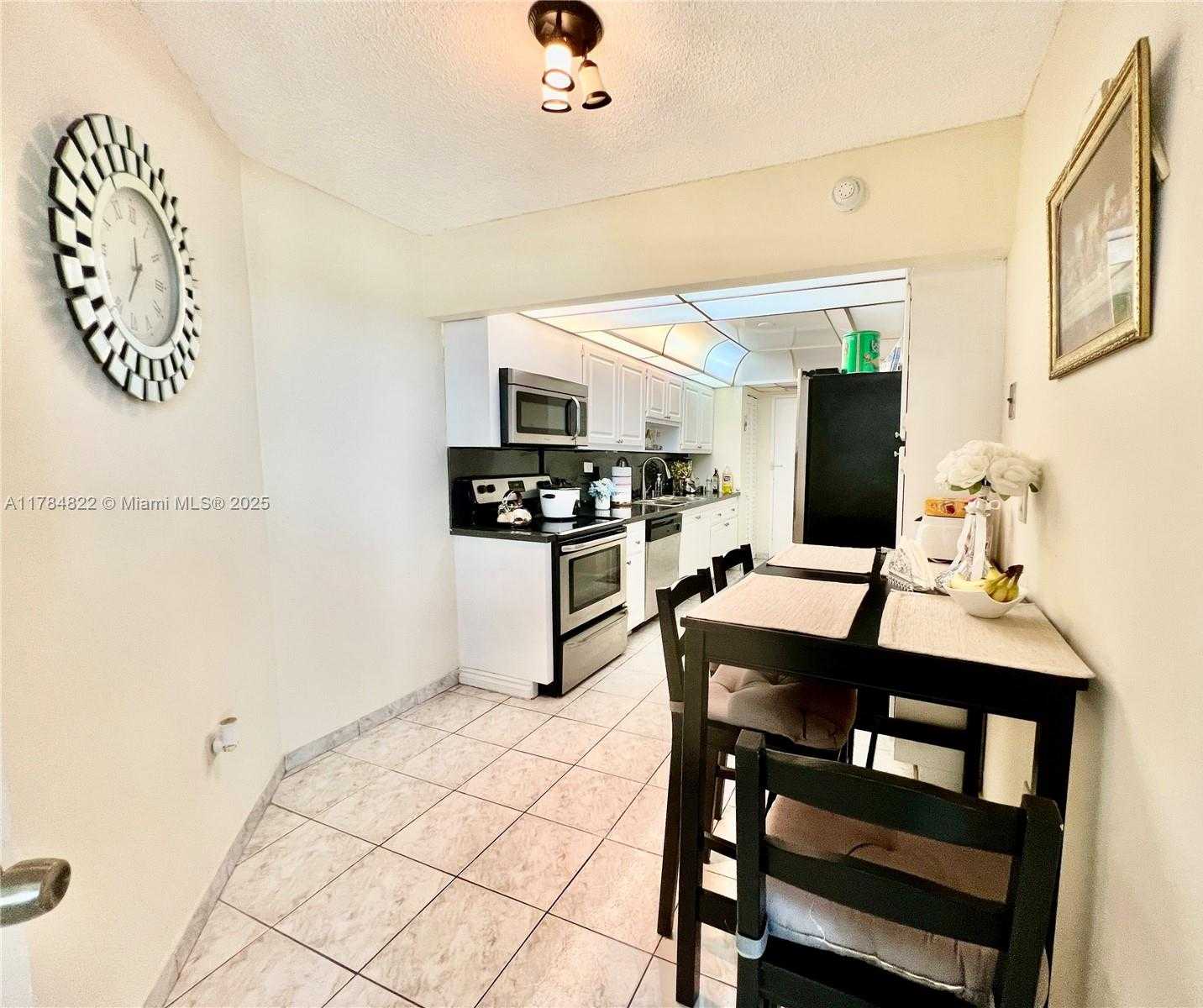 Small Image of 7135 COLLINS AVE #621, Miami Beach Number 20