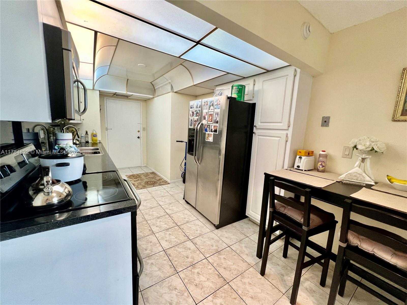 Small Image of 7135 COLLINS AVE #621, Miami Beach Number 21