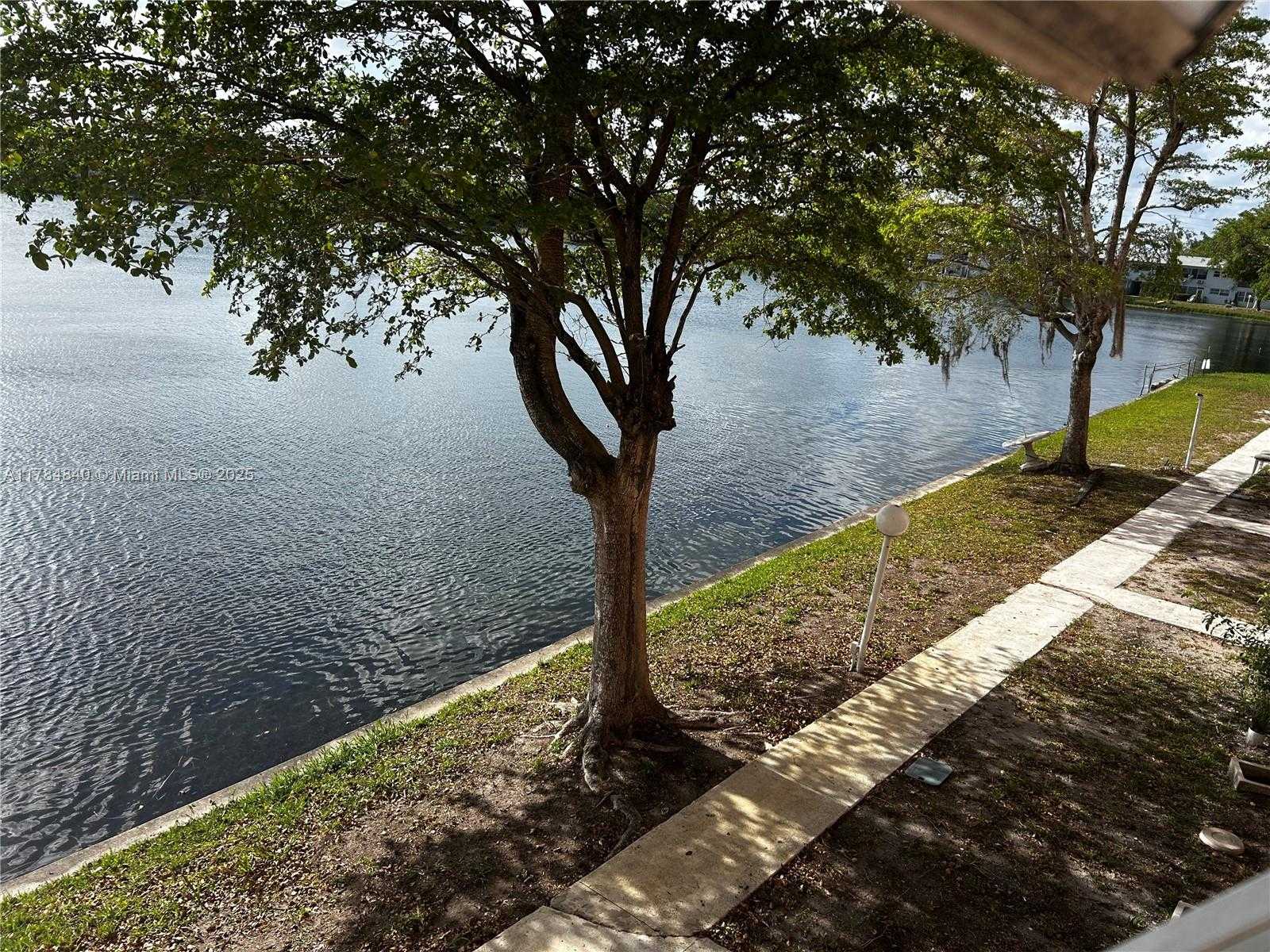 Small Image of 18900 NORTH EAST 3RD CT #520, Miami Number 18