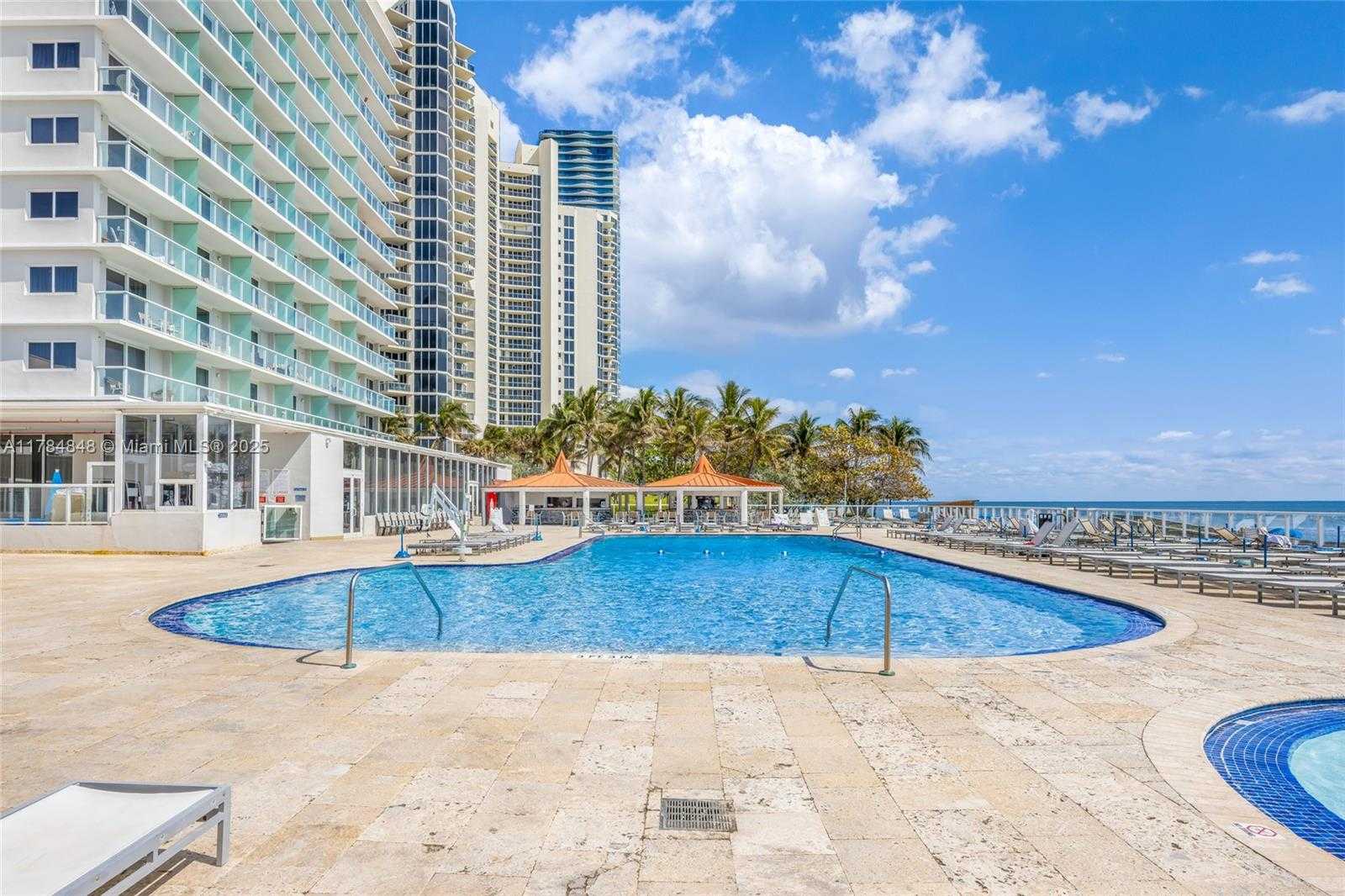 Small Image of 19201 COLLINS AVE #925, Sunny Isles Beach Number 18