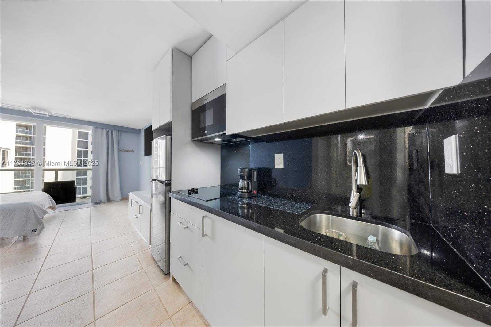 Small Image of 19201 COLLINS AVE #925, Sunny Isles Beach Number 9