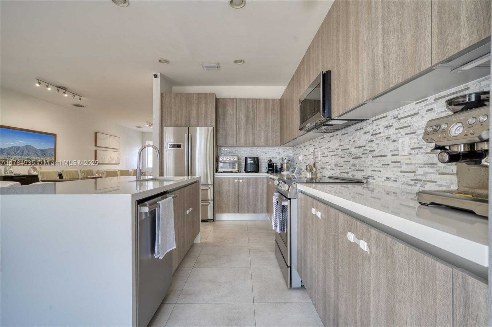 Small Image of 10240 NORTH WEST 72ND TER, Doral Number 15