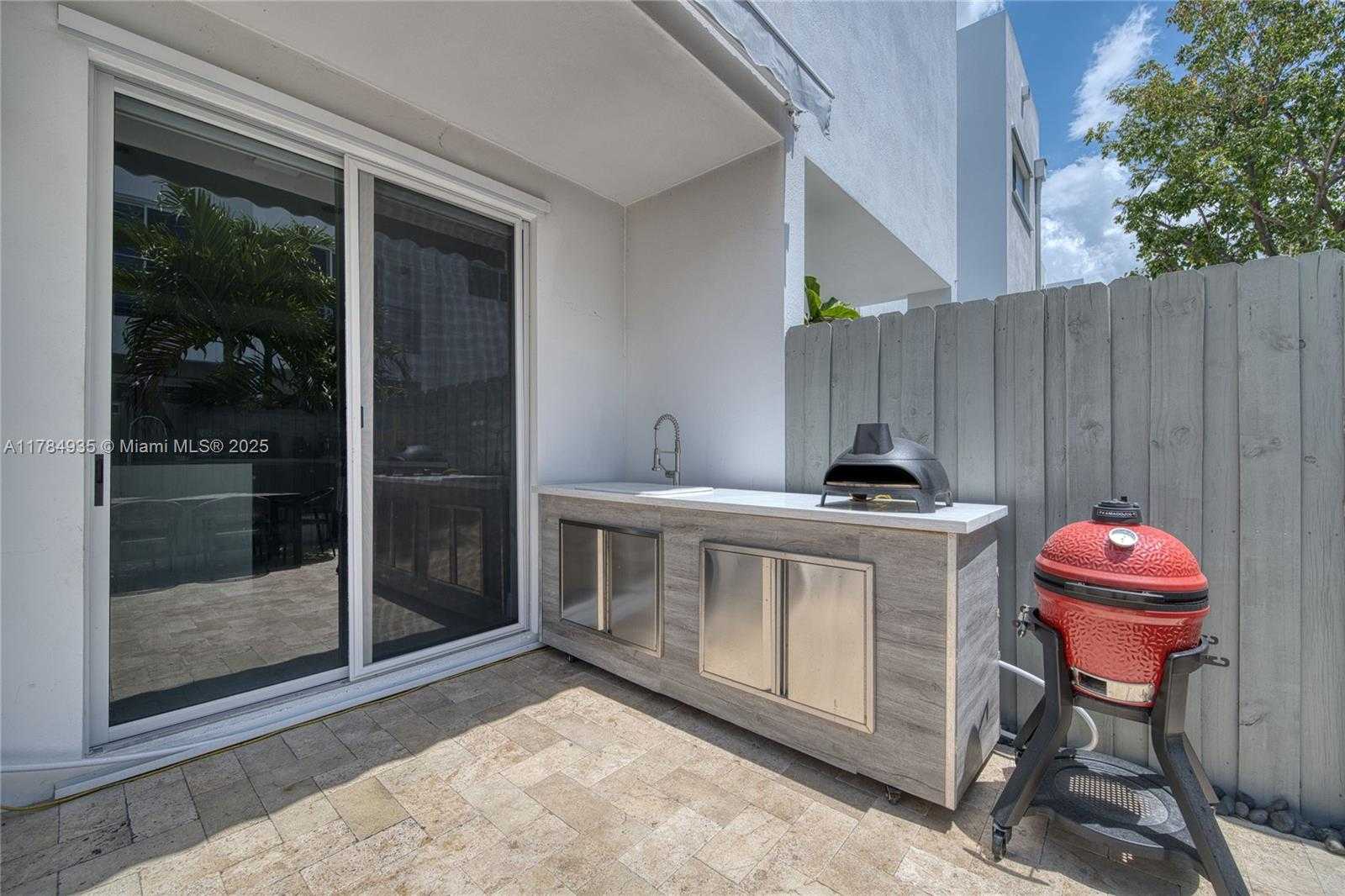 Small Image of 10240 NORTH WEST 72ND TER, Doral Number 40