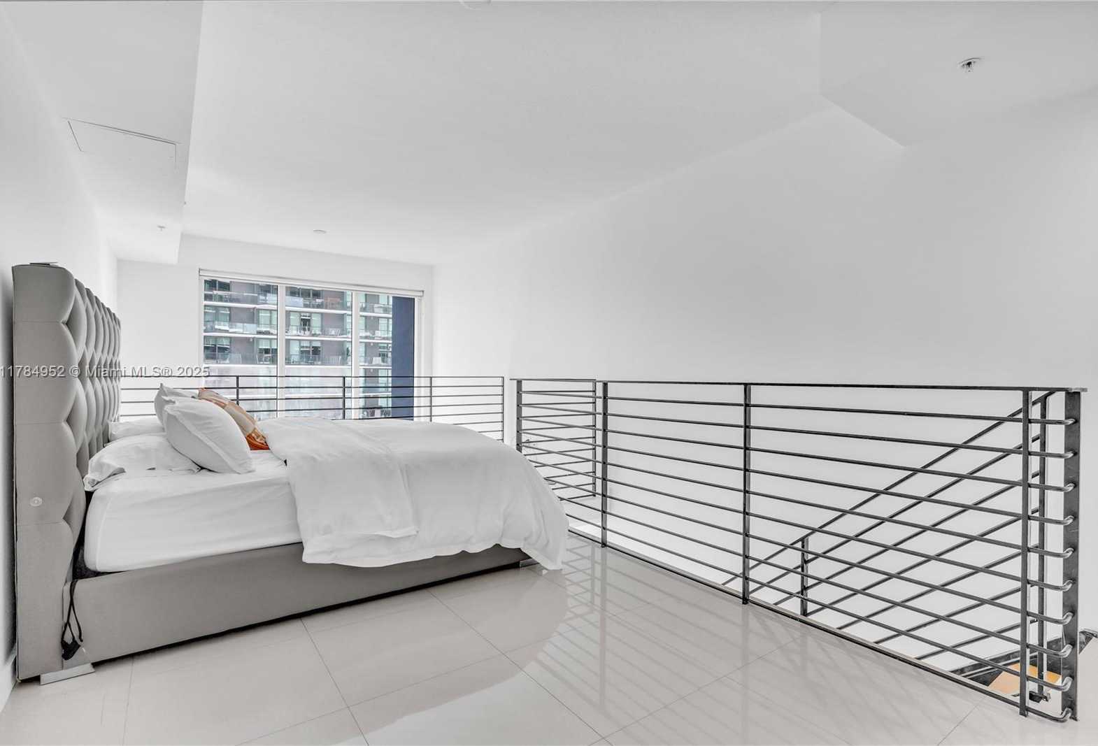 Small Image of 60 SOUTH WEST 13TH ST #3416, Miami Number 15
