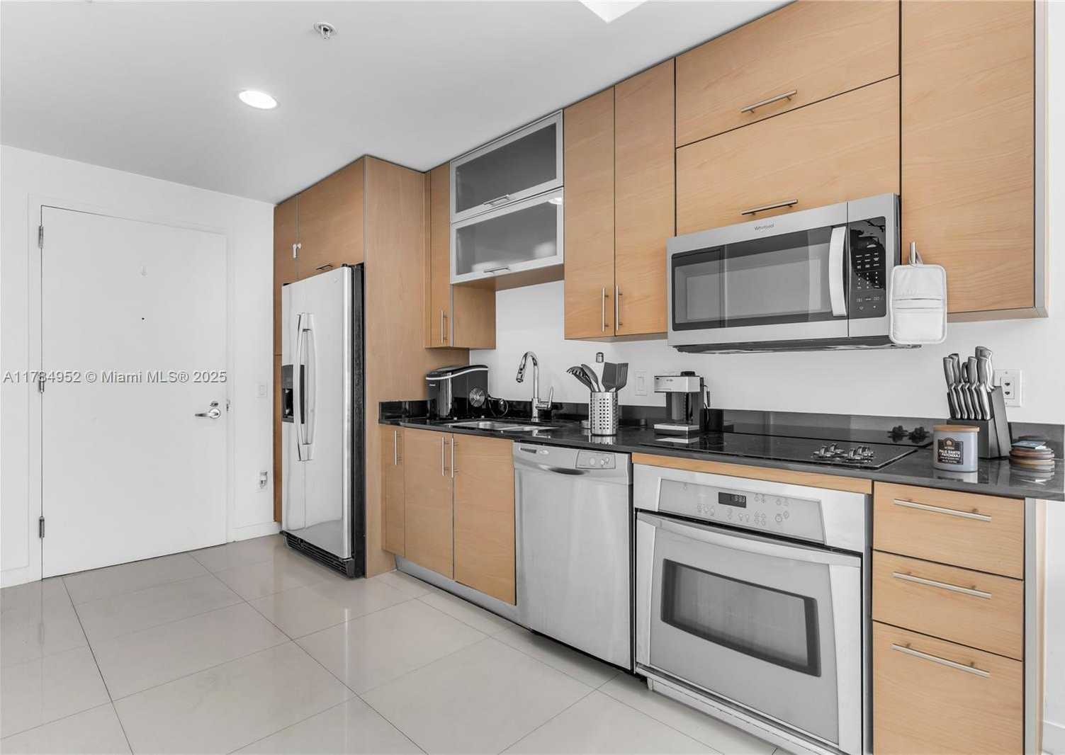 Small Image of 60 SOUTH WEST 13TH ST #3416, Miami Number 9