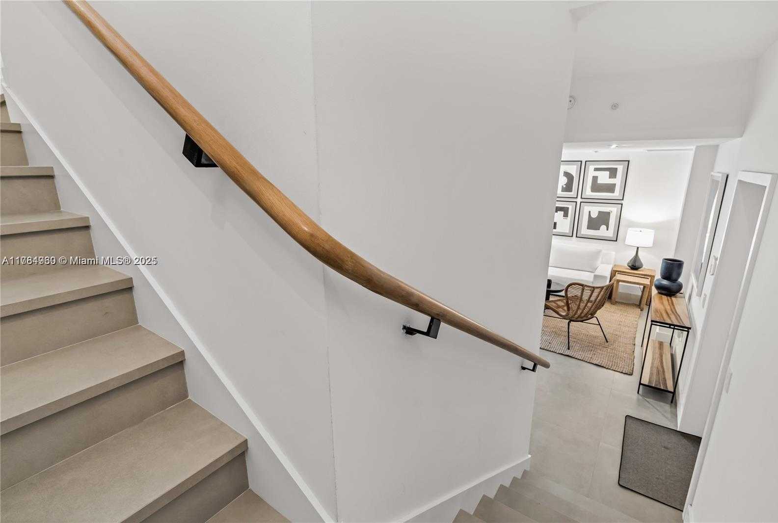 Small Image of 650 NORTH EAST 32ND ST #BH6, Miami Number 14