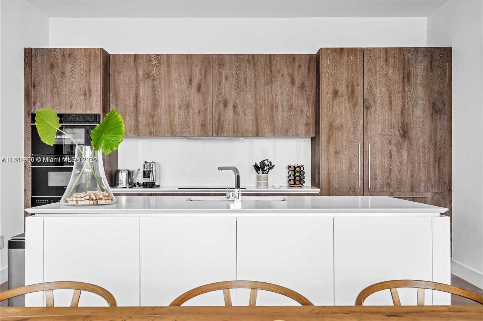 Small Image of 650 NORTH EAST 32ND ST #BH6, Miami Number 27