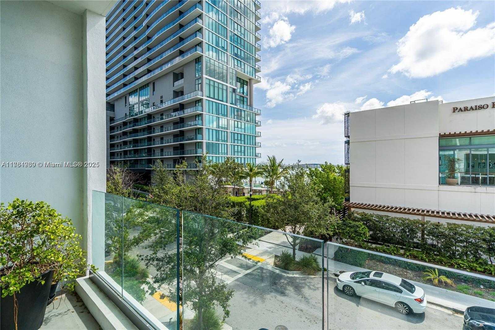 Small Image of 650 NORTH EAST 32ND ST #BH6, Miami Number 32