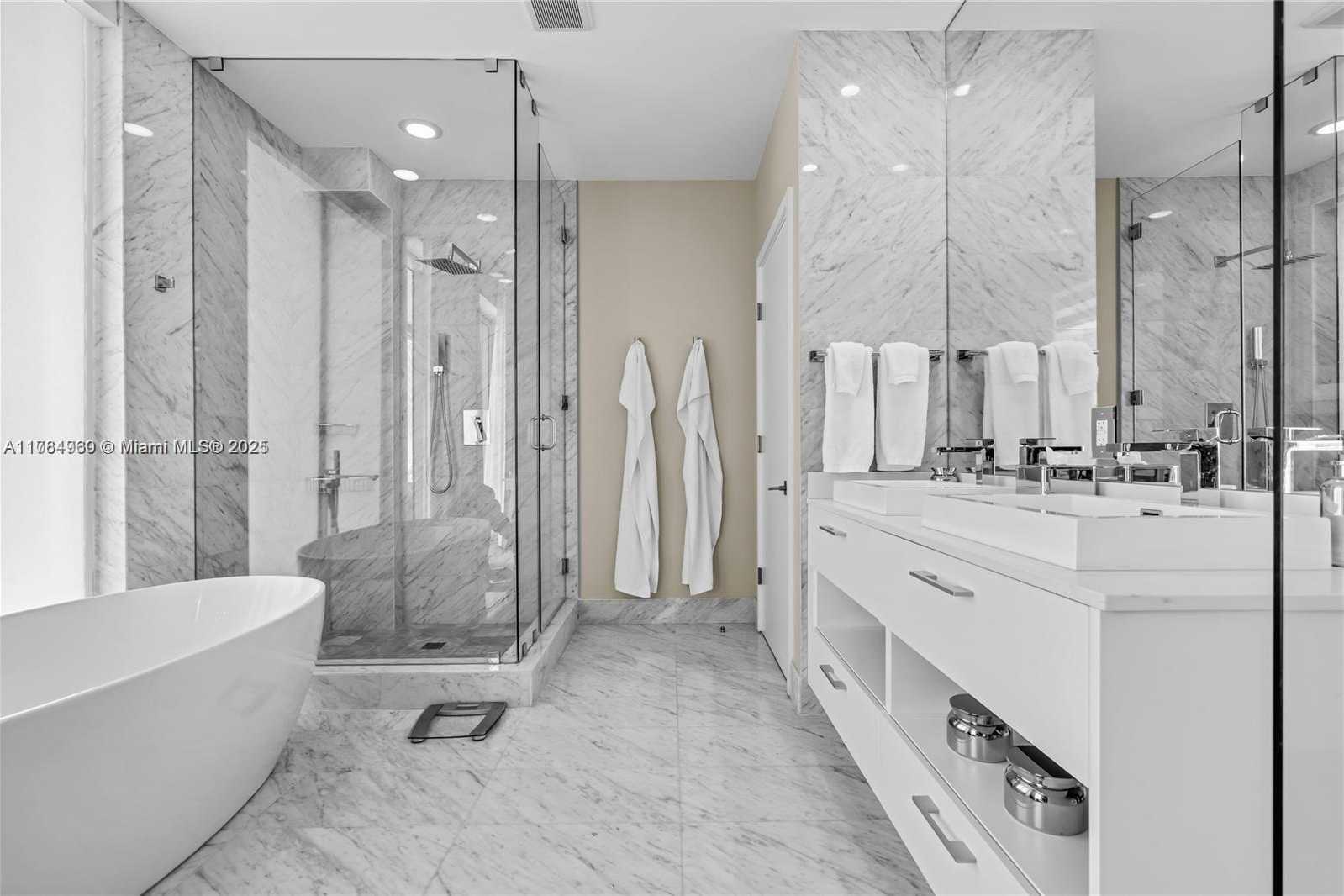 Small Image of 650 NORTH EAST 32ND ST #BH6, Miami Number 42