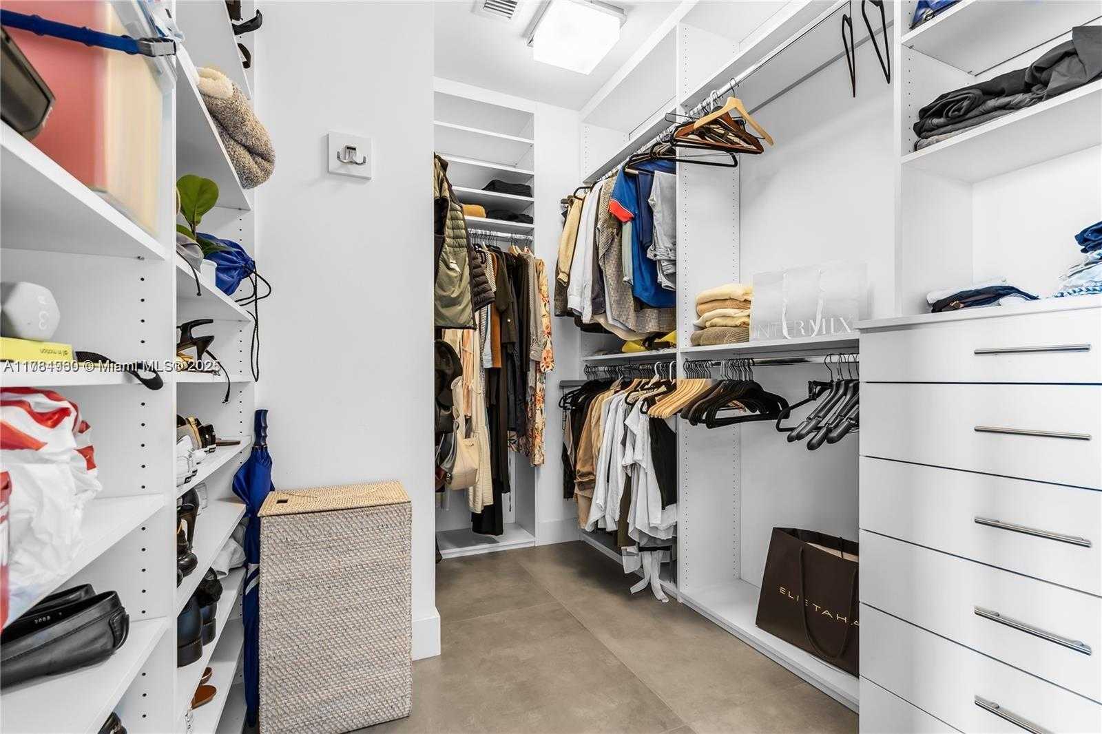 Small Image of 650 NORTH EAST 32ND ST #BH6, Miami Number 44