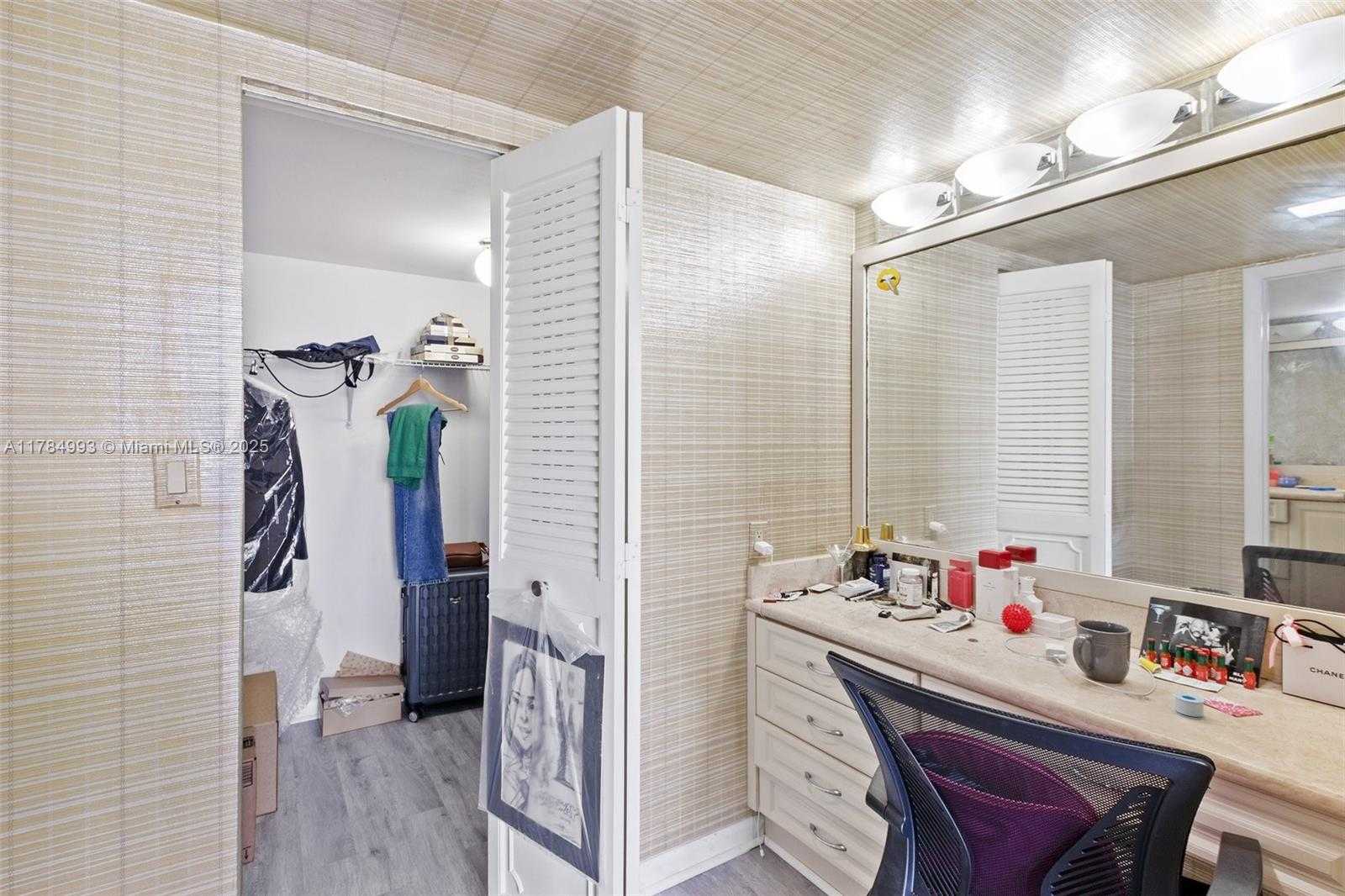 Small Image of 17600 NORTH BAY RD #N701, Sunny Isles Beach Number 20