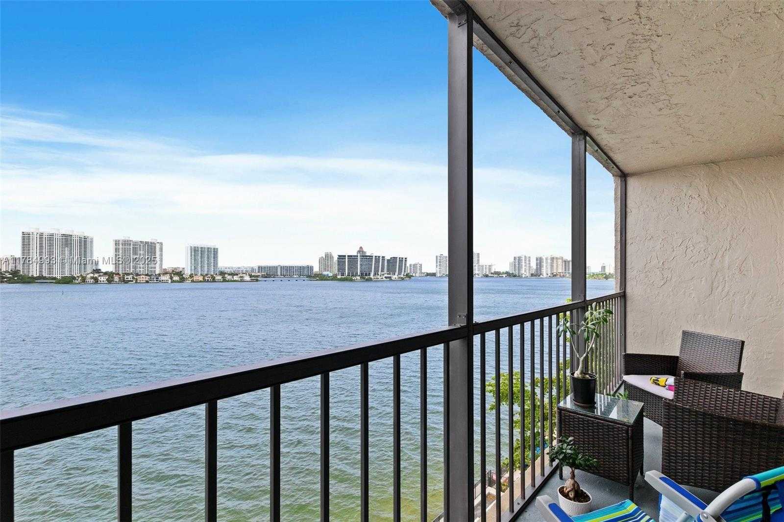 Small Image of 17600 NORTH BAY RD #N701, Sunny Isles Beach Number 5