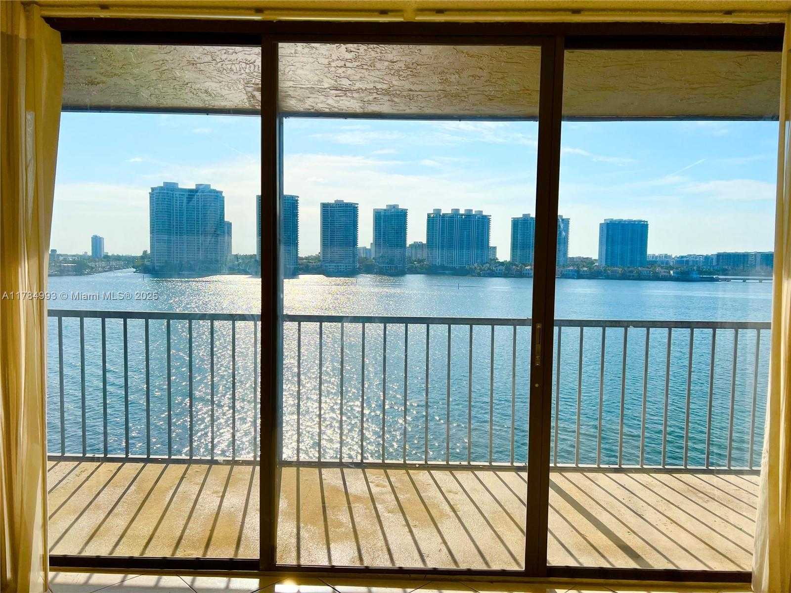 Small Image of 17600 NORTH BAY RD #N701, Sunny Isles Beach Number 7