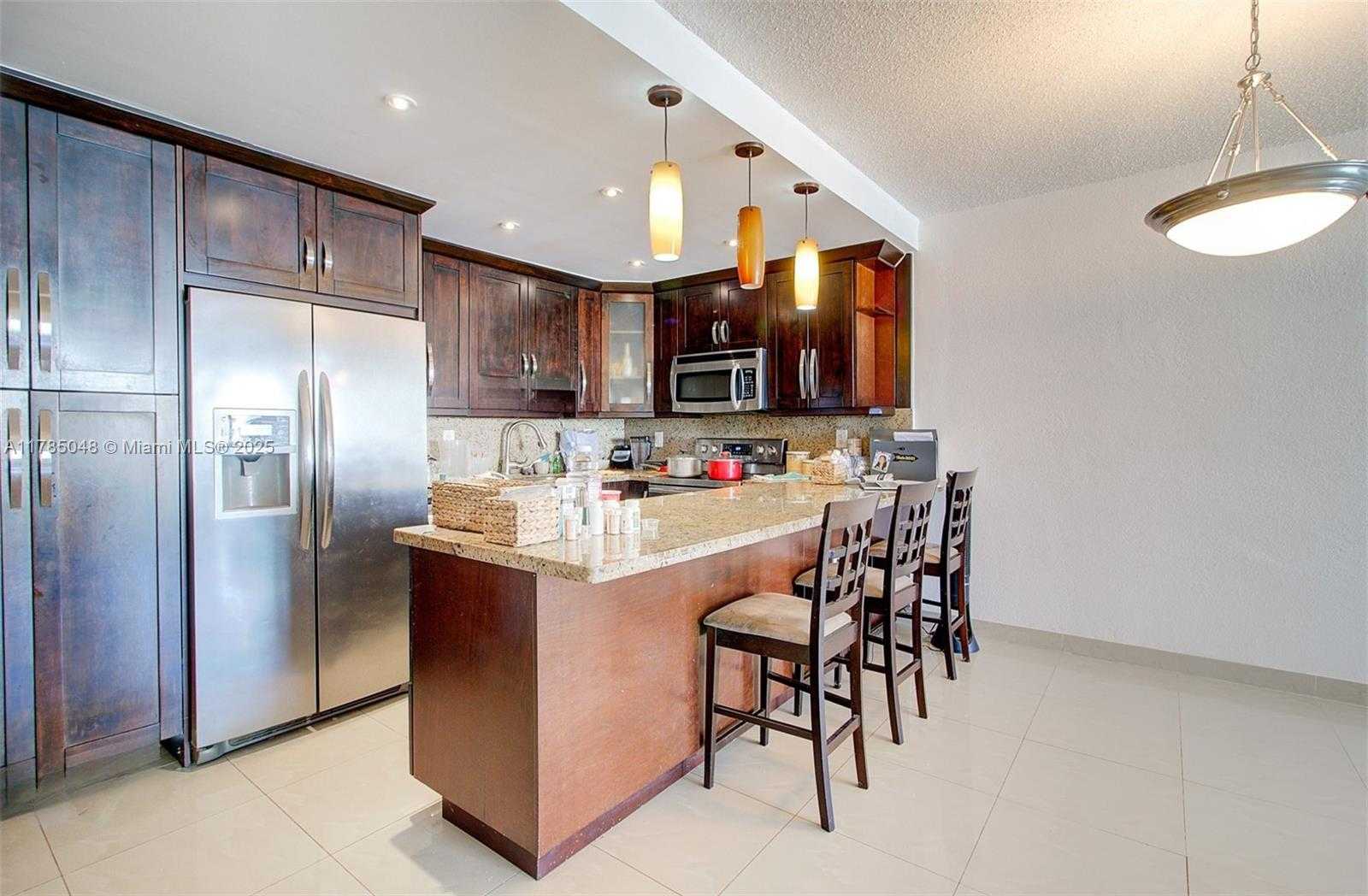 Small Image of 19380 COLLINS AVE #1002, Sunny Isles Beach Number 3