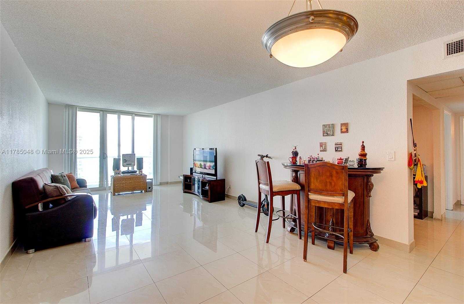 Small Image of 19380 COLLINS AVE #1002, Sunny Isles Beach Number 5