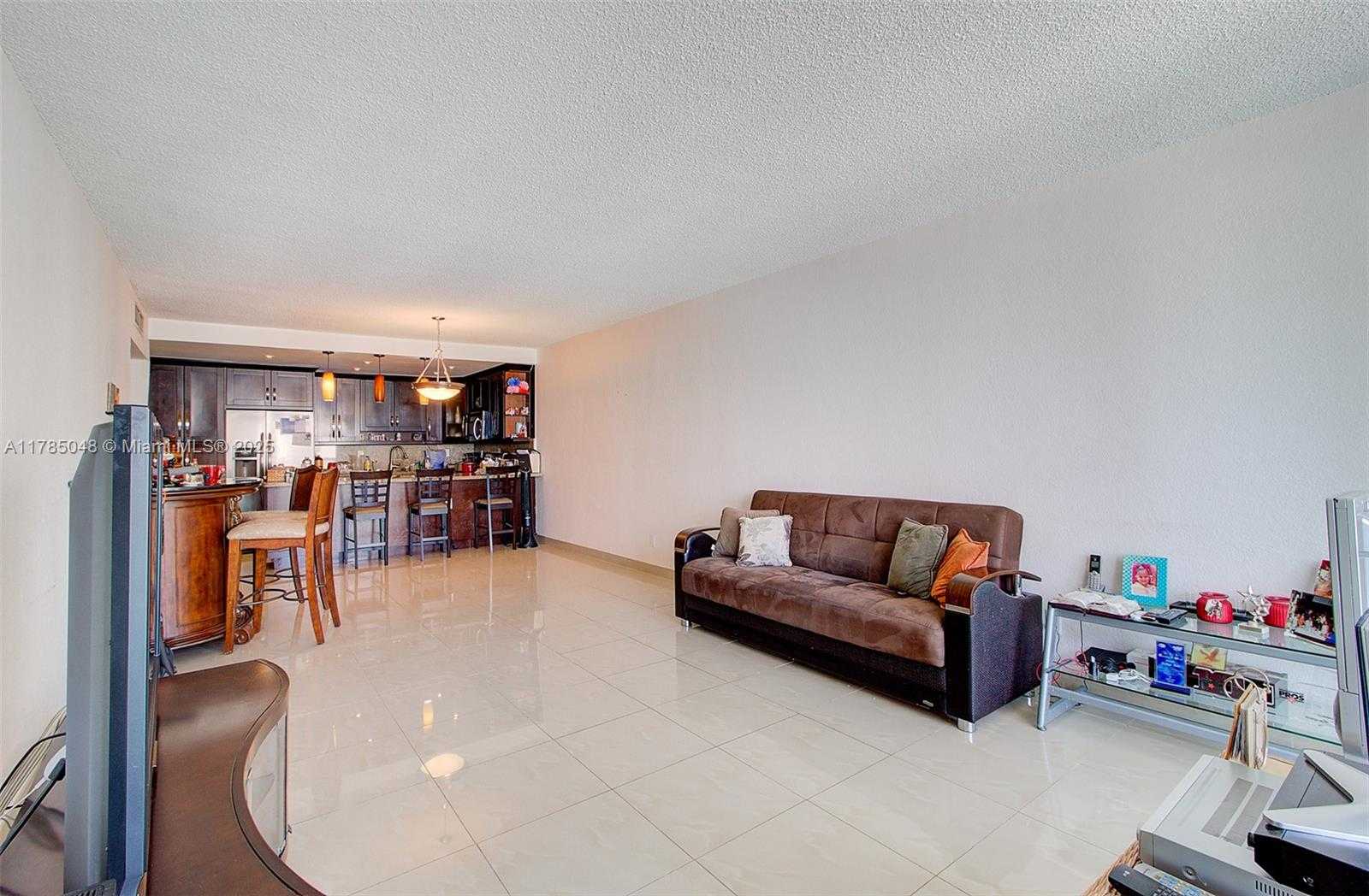 Small Image of 19380 COLLINS AVE #1002, Sunny Isles Beach Number 7