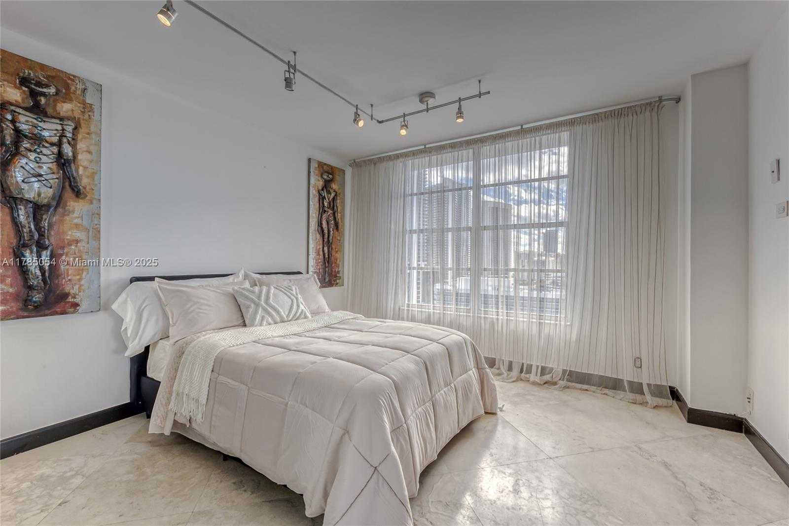 Small Image of 3800 SOUTH OCEAN DRIVE #1606, Hollywood Number 11