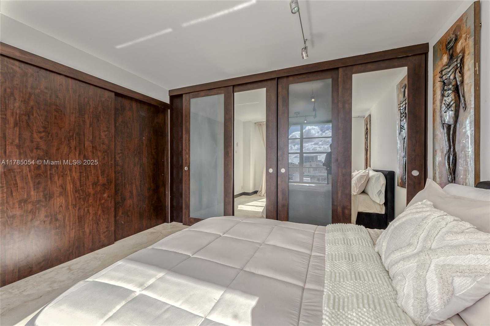 Small Image of 3800 SOUTH OCEAN DRIVE #1606, Hollywood Number 13
