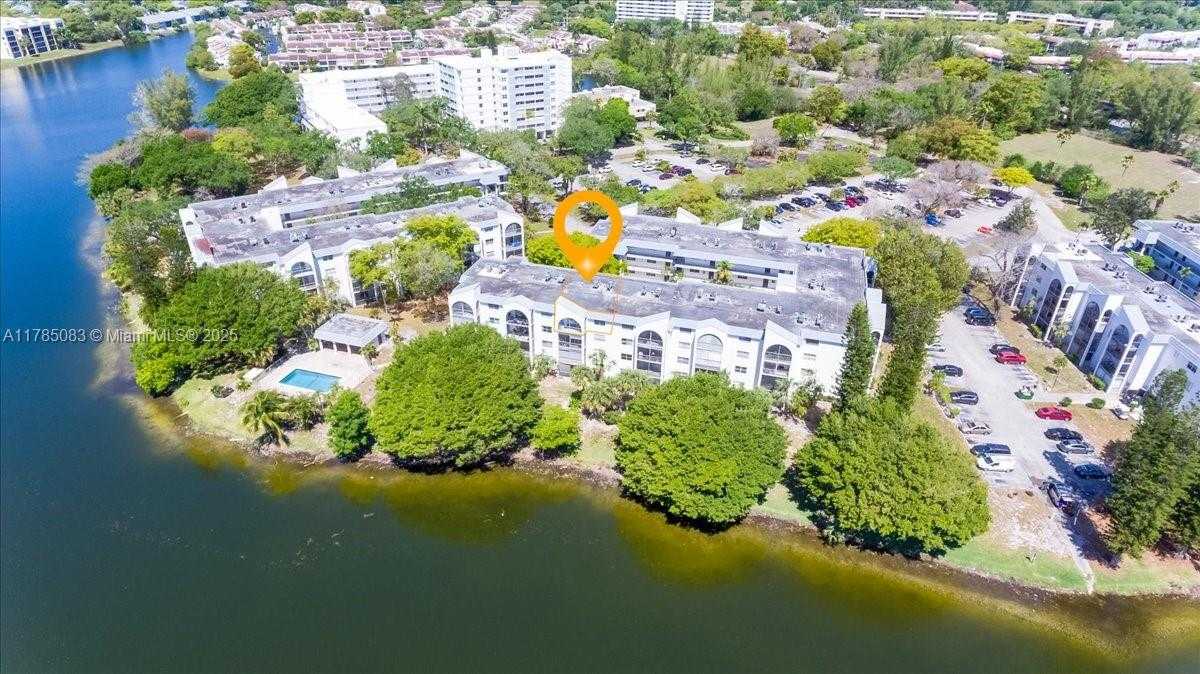 Small Image of 3300 SPANISH MOSS TER #411, Lauderhill Number 2