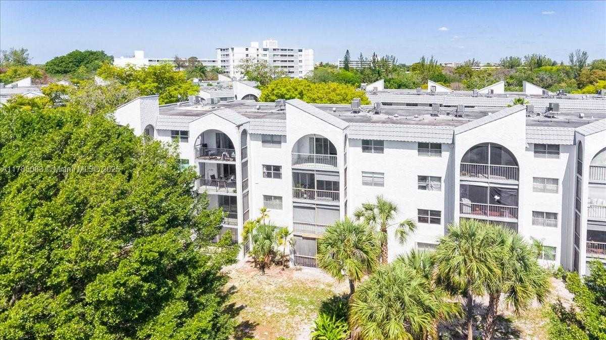 Small Image of 3300 SPANISH MOSS TER #411, Lauderhill Number 3