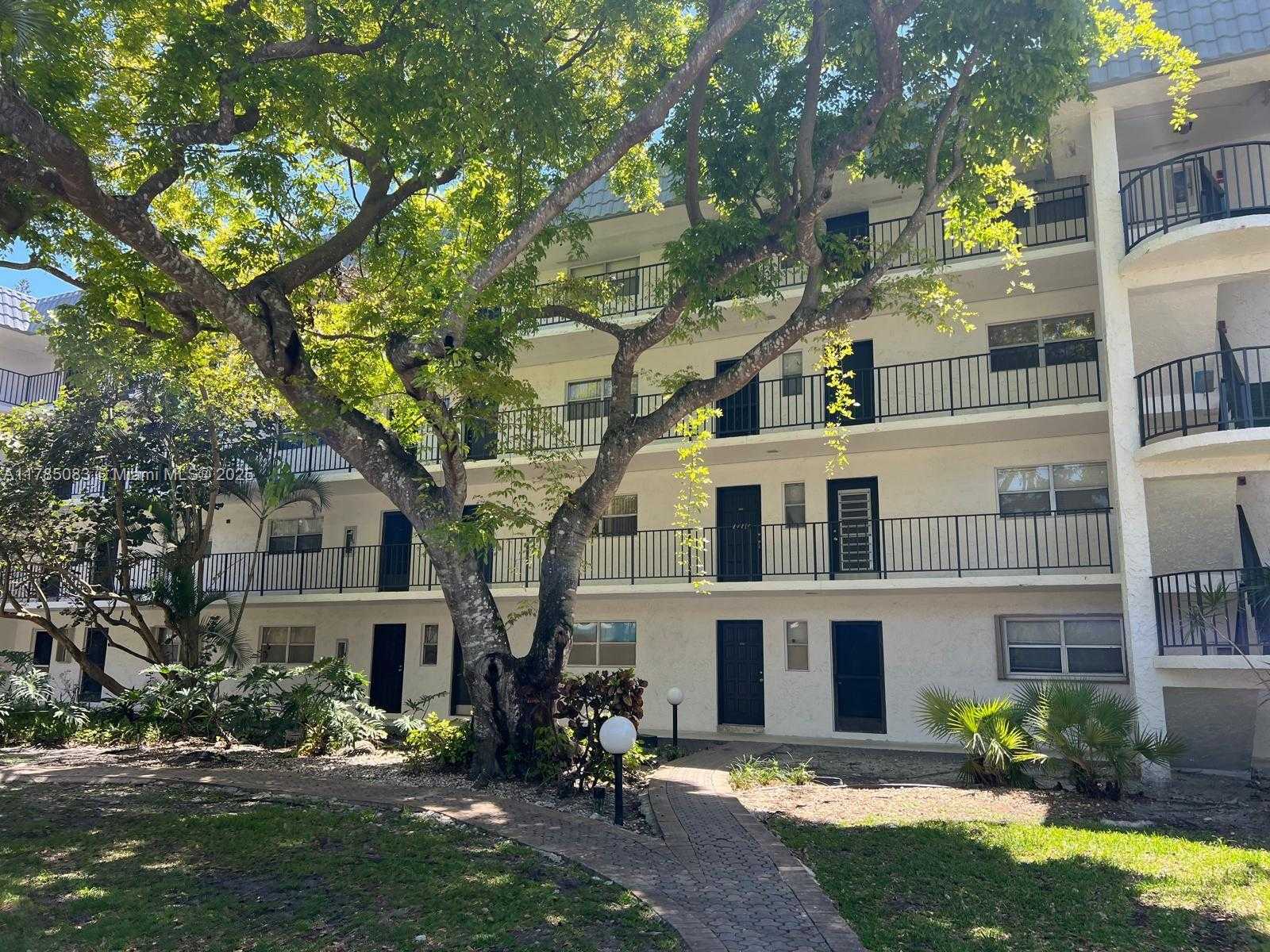 Small Image of 3300 SPANISH MOSS TER #411, Lauderhill Number 34
