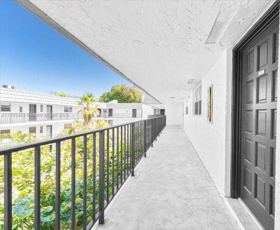 Small Image of 3300 SPANISH MOSS TER #411, Lauderhill Number 4
